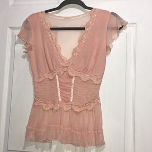 Pink/Peachy lace shirt romantic 😍